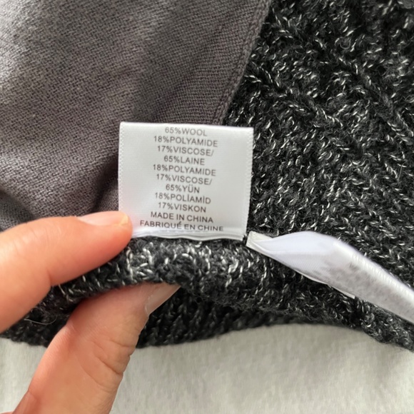 Opening Ceremony sz L - black grey sweater - Picture 4 of 4